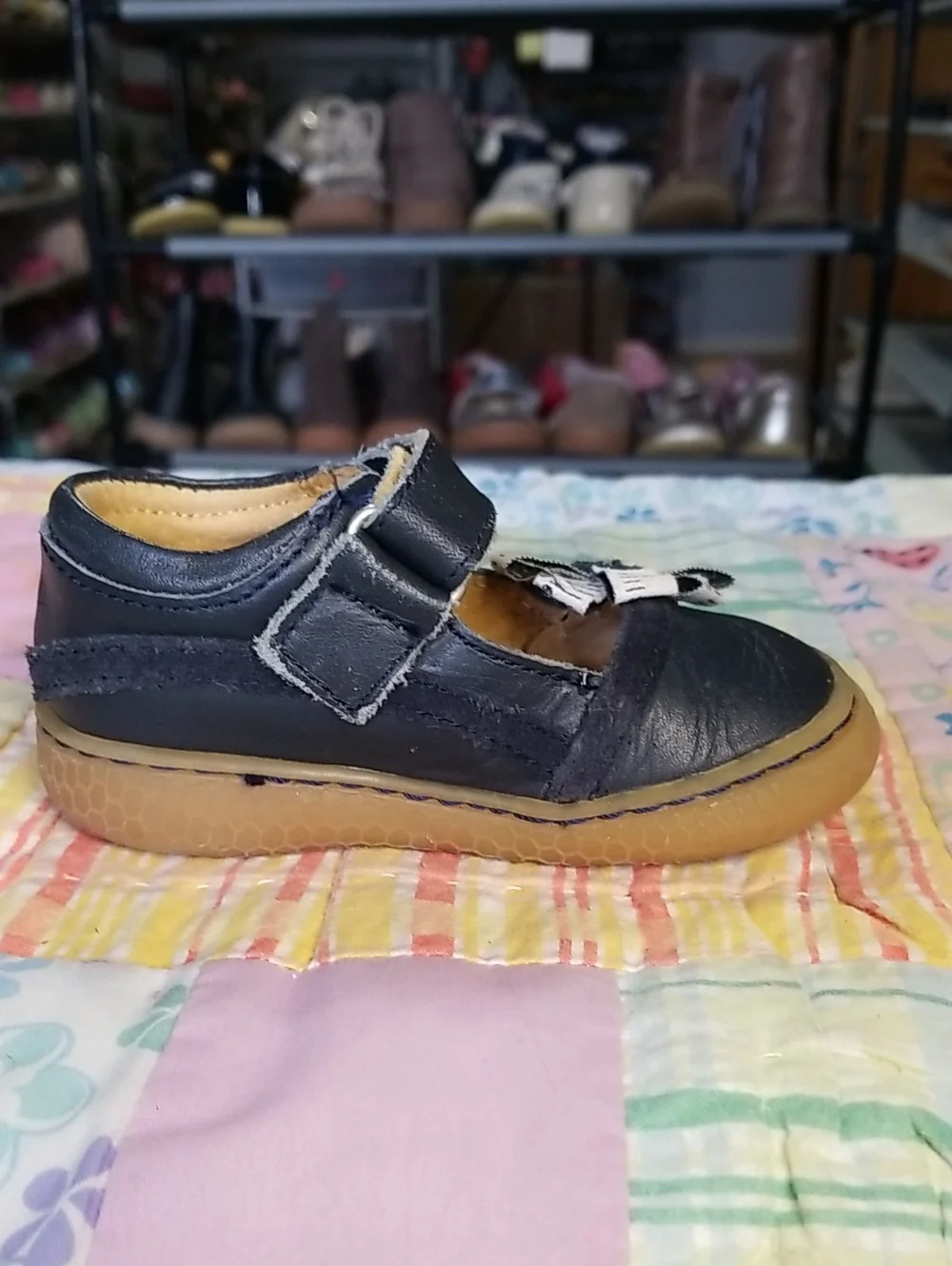 Livie & Luca Navy Blue Leather Mary Janes with White Flower Size 4 Metric